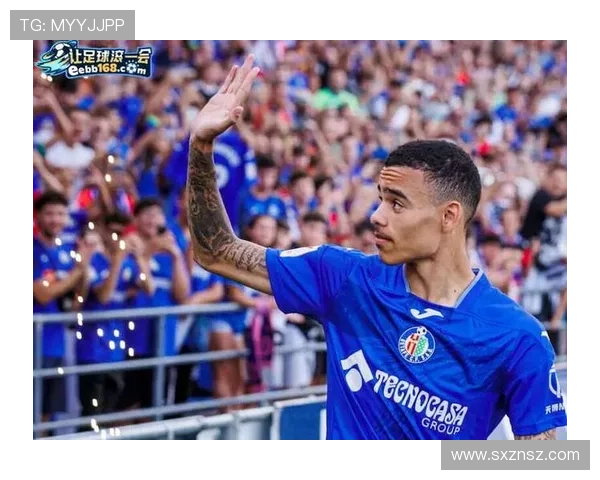 沙尔克本赛季防守数据表现稳健，失球数与拦截效率走势清晰