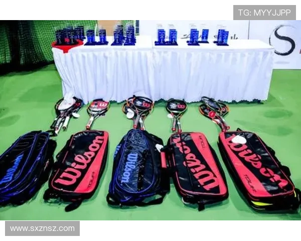 福登近期与球迷互动方式展现亲和力，场外交流持续提升