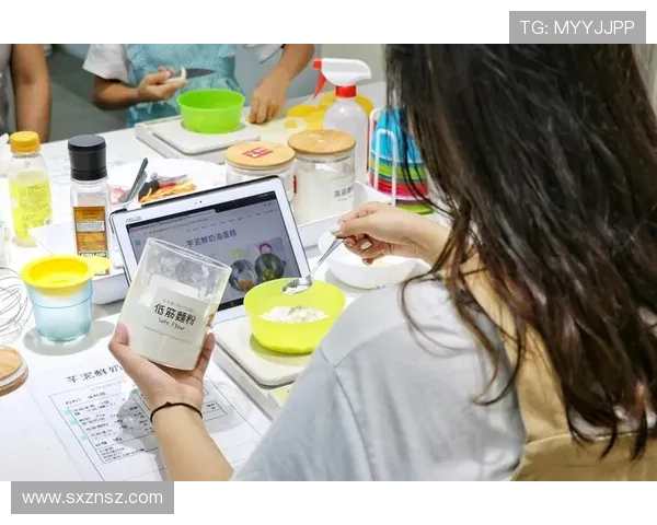 张楠家的冰箱里只放蛋白粉和冰水，连女朋友送的蛋糕都原封不动退回去