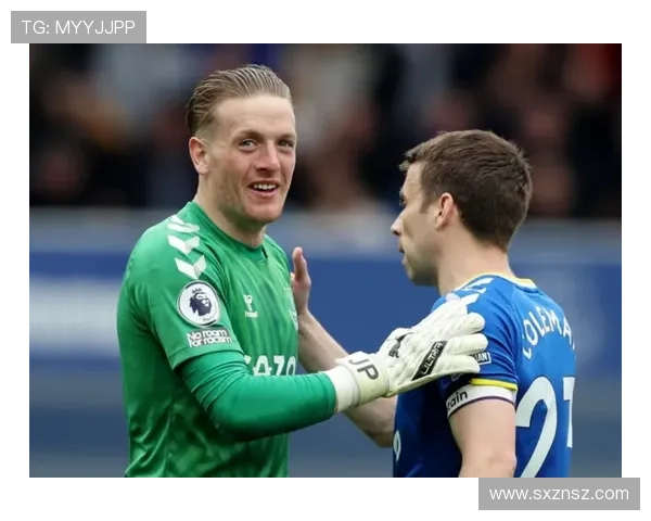 皮克退役后天天晒豪车游艇，前队友还在为保级拼命